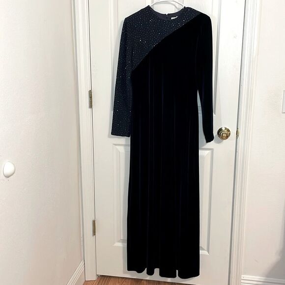 Vintage Jessica Howard Evening Gown, Black, long sleeve, bejeweled, 6 - Picture 1 of 5